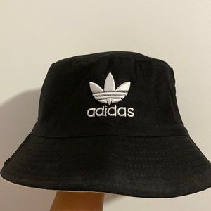 Adidas black and yellow reversible bucket hat